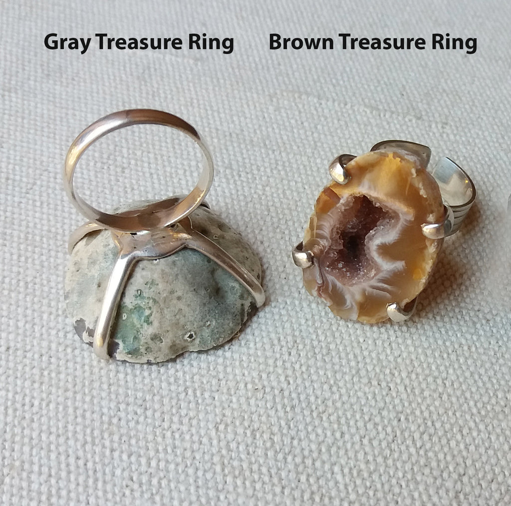 Treasure Ring in Brown Tones.
